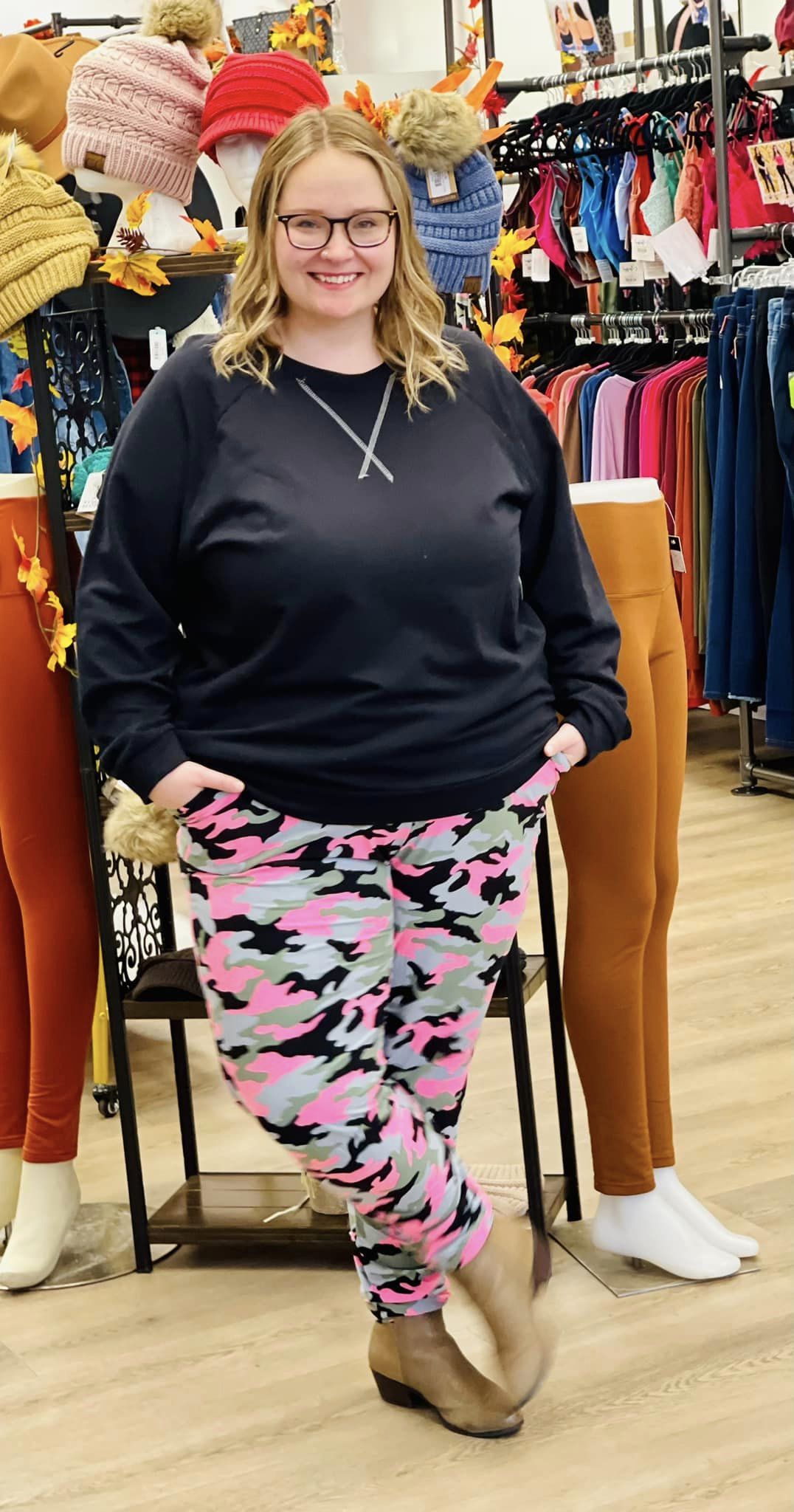 Curvy Pink Camou Jogger