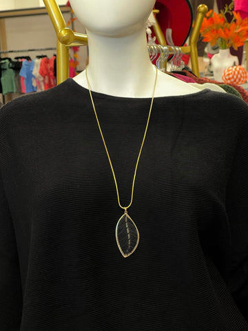 Leaf Black Necklace