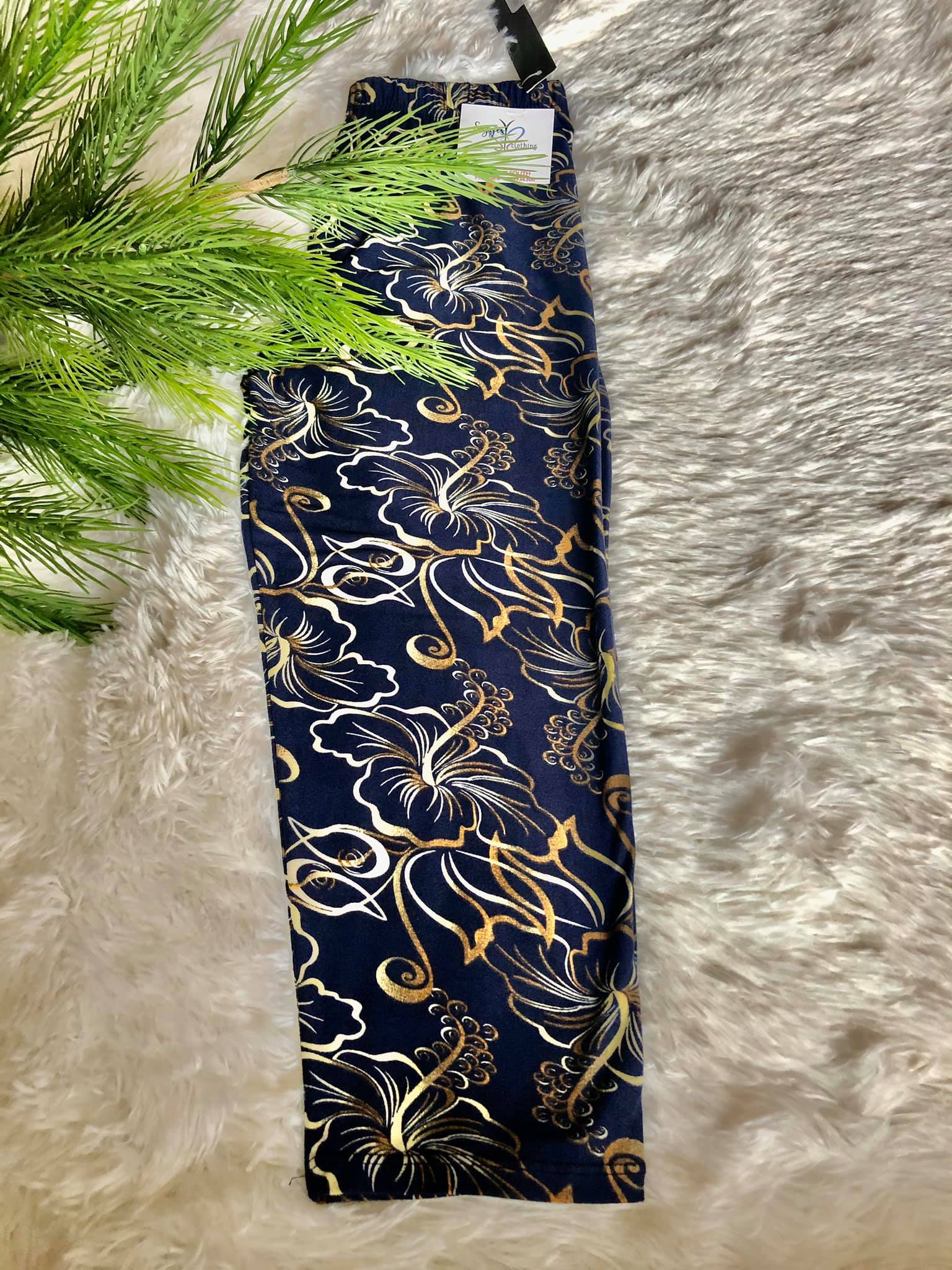 regular size capris hibiscus pattern made of buttery soft polyester material spandex