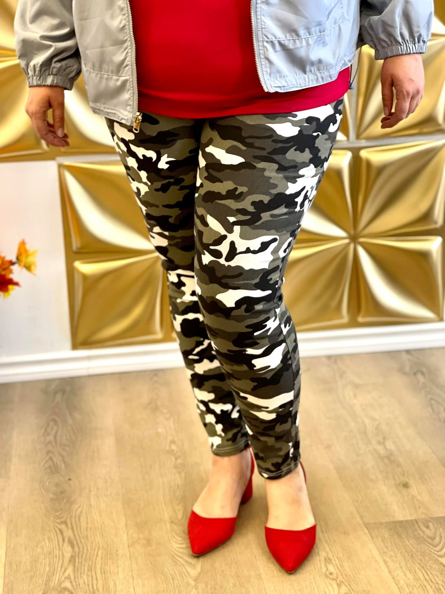 Camou Print Pull Jeans-seyyes-clothing-downtown-lethbridge-shop-store-soft-leggings-high-waist-yoga-wear-comfortable-pus-curvy-petite-tall-women_s-clothing-yql-yqllocal-small-business