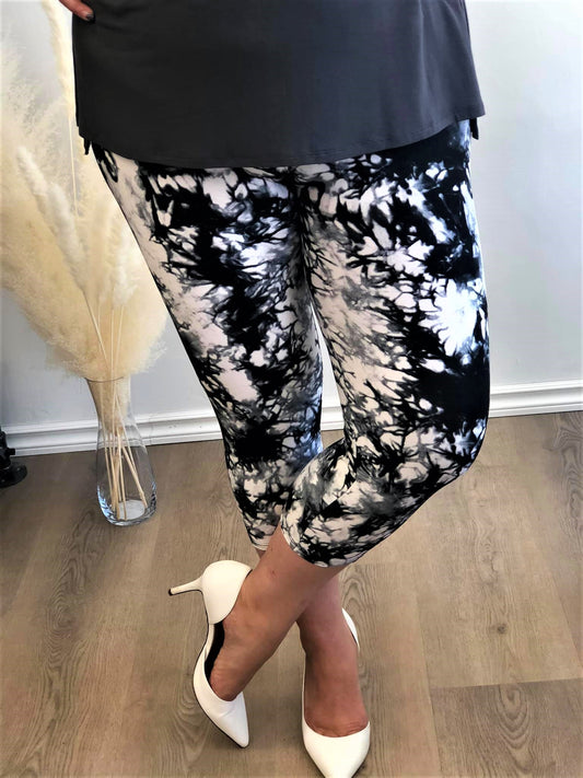 TIE DYE IN GRAY-seyyes-clothing-downtown-lethbridge-shop-store-soft-leggings-high-waist-yoga-wear-comfortable-pus-curvy-petite-tall-women_s-clothing-yql-yqllocal-small-business